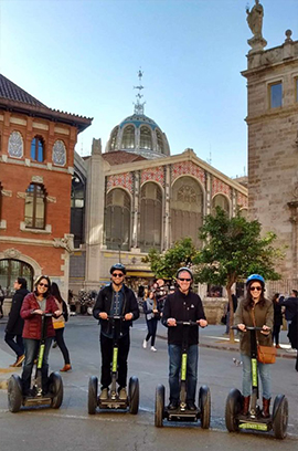 Segway and bike tour, the best tours of the historical center and the City of Arts and Sciences.